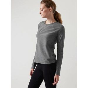 Athleta Women's Gray Ultimate Textured Long Sleeved Train Top Size Medium